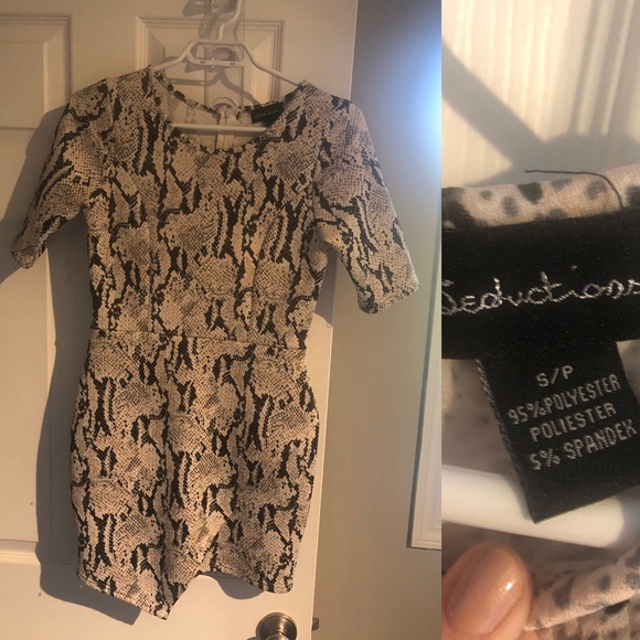 Asymmetrical Mini - Picture 1 of 1